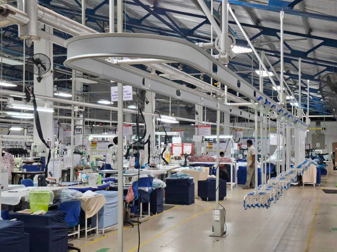 Jüngste Firmenblogs über Das hängende Fördersystem wird installiert.