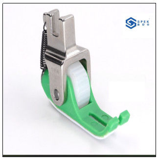Erweiterte breite Ansicht Plastik-Roller Press Fuß mit PTFE-Befestigung für Nähmaschine und Ersatzteile